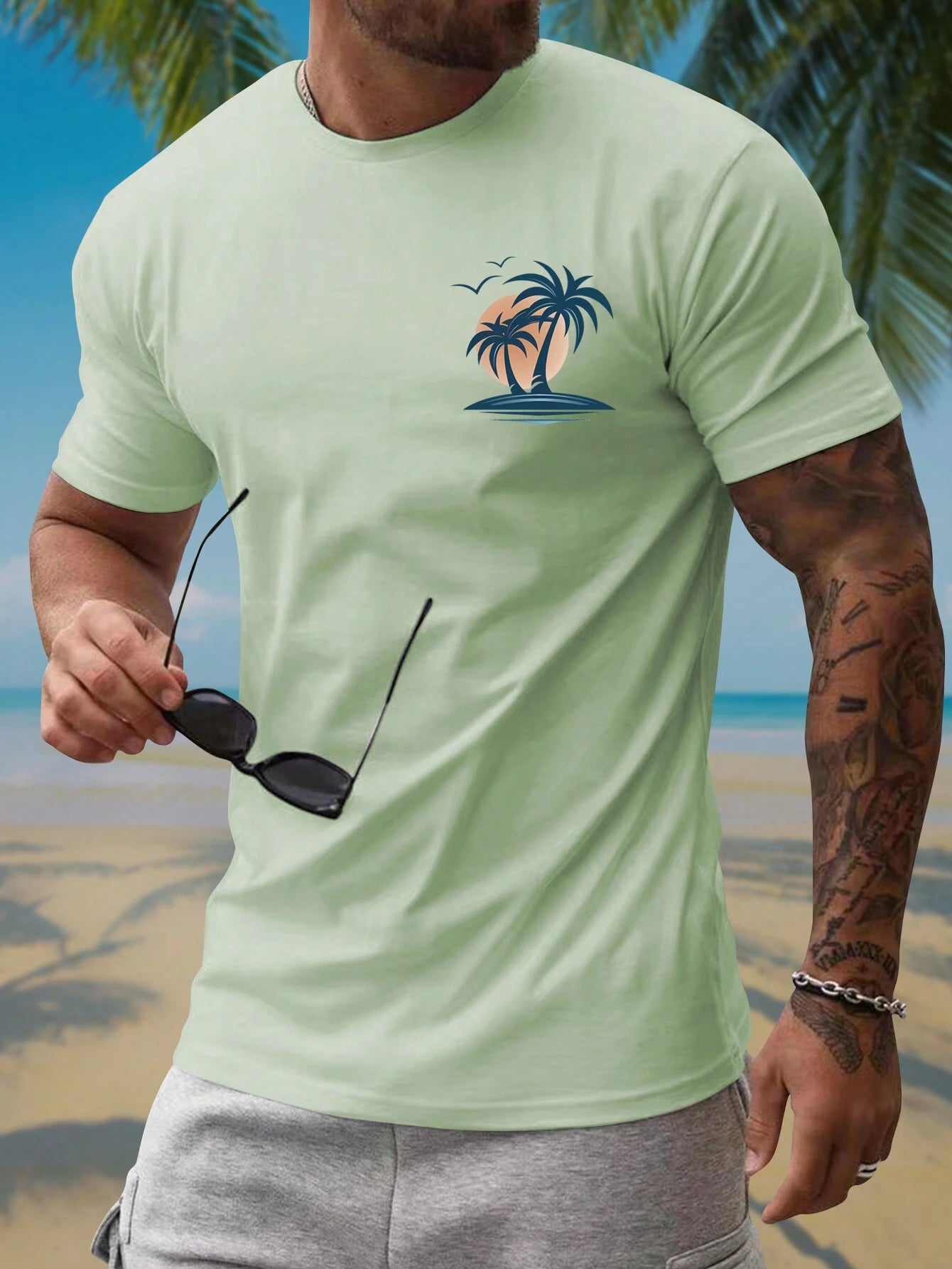 Manfinity RSRT Men Coconut Tree Print Short Sleeve Slim Fit Summer T-Shirt, Casual, for Friends